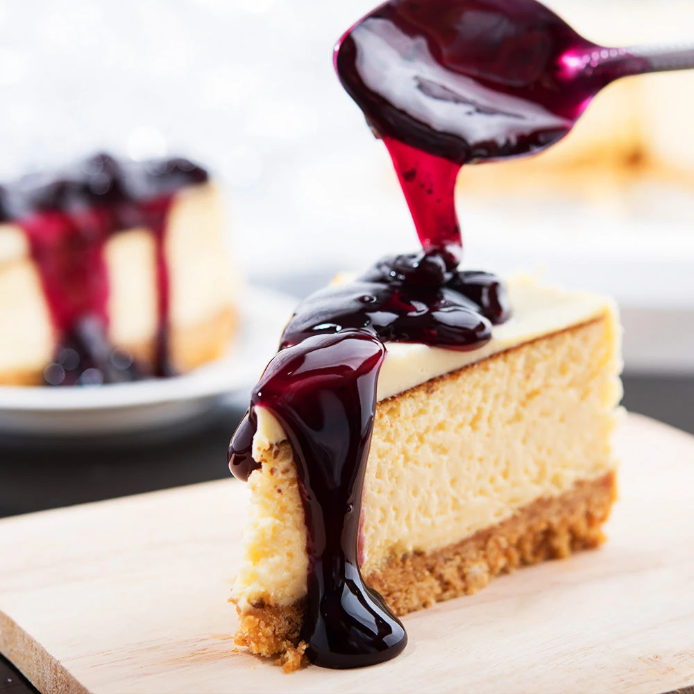 Triple Crown Thornless Blackberry Bush - Image 4